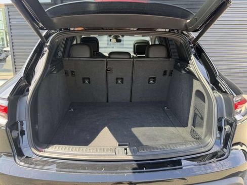 Certified 2023 Porsche Macan S AWD/4WD image 13