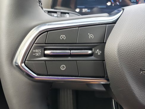 New 2026 Chevrolet Equinox LT w/ Convenience Package II image 16