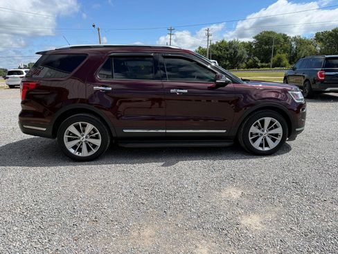 Used 2018 Ford Explorer Limited w/ Equipment Group 301A AWD/4WD image 7