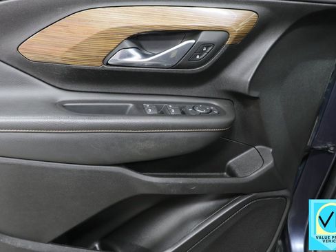 Used 2018 GMC Terrain SLE image 20