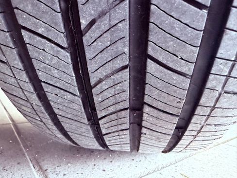 Used 2018 Lexus ES 300h image 17