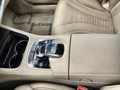 Used 2019 Mercedes-Benz S 560 Sedan image 22
