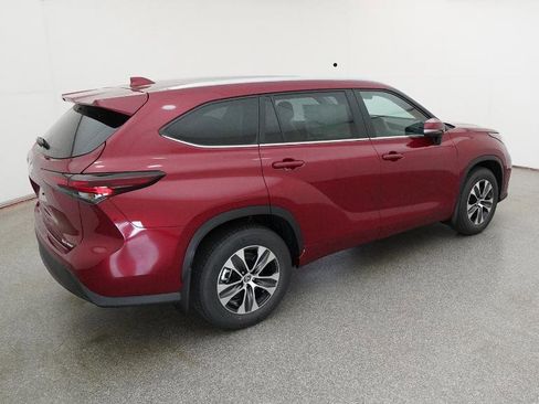 New 2026 Toyota Highlander XLE AWD/4WD image 11