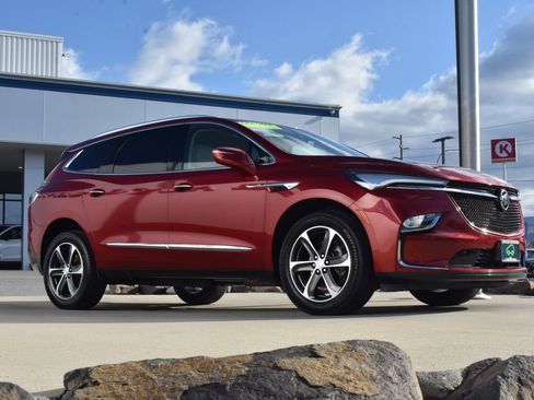 Certified 2022 Buick Enclave Essence w/ Sport Touring Edition image 3