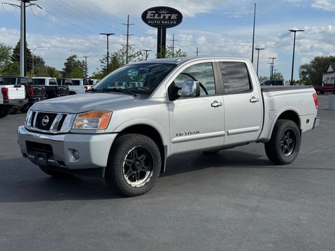 Used 2013 Nissan Titan SL AWD/4WD image 3