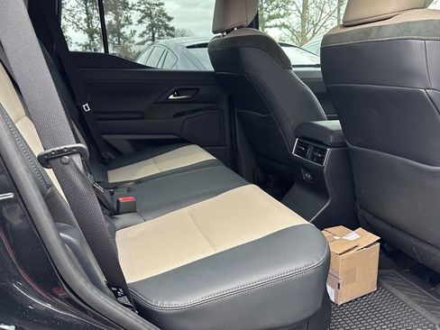 Used 2024 Lexus GX 550 550 Overtrail image 10