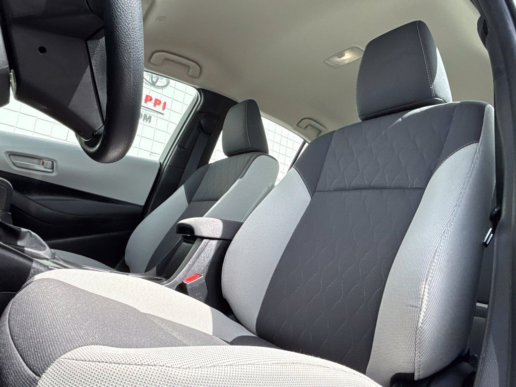 Used 2025 Toyota Corolla LE FWD image 10