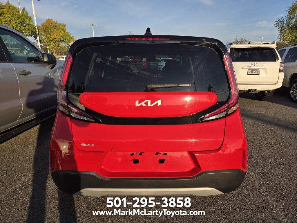 Used 2024 Kia Soul LX FWD image 6