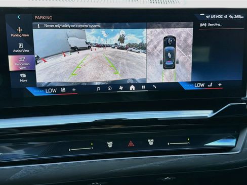 Used 2024 BMW i5 eDrive40i w/ Premium Package RWD image 33