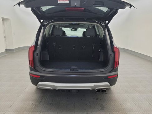 Used 2020 Kia Telluride EX w/ EX Premium Package FWD image 29