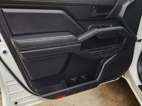 Used 2024 Toyota Tacoma SR image 10