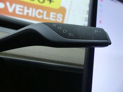 Used 2023 Tesla Model 3 Standard Range image 18