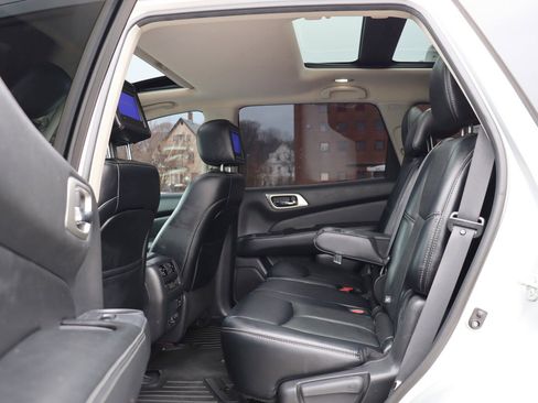 Used 2014 Nissan Pathfinder Platinum w/ Platinum Premium Package image 14