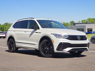 Used 2023 Volkswagen Tiguan SE R-Line AWD/4WD video 1