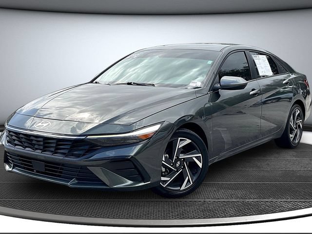 Used 2025 Hyundai Elantra SEL FWD image 1