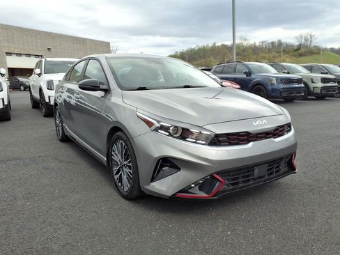 Used 2024 Kia Forte GT-Line w/ GT-Line Premium Package image 6