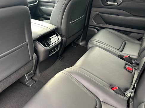 New 2026 Nissan Armada SV image 9