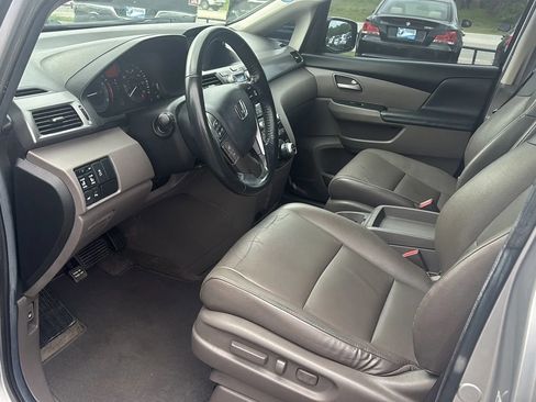 Used 2013 Honda Odyssey Touring Elite image 16