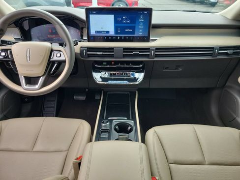 Certified 2023 Lincoln Corsair AWD w/ Equipment Group 101A image 11