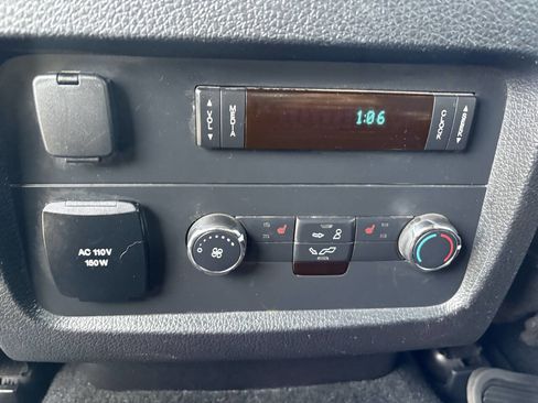 Used 2016 Ford Expedition EL Platinum image 35