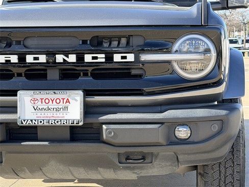 Used 2022 Ford Bronco Outer Banks image 8