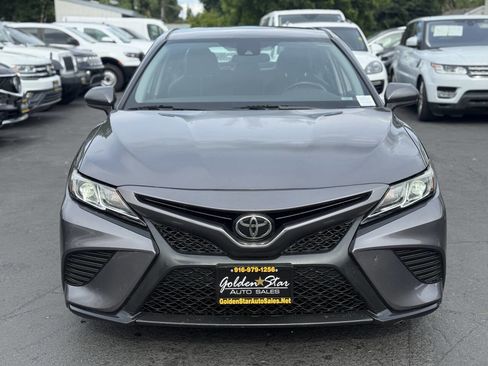 Used 2019 Toyota Camry SE FWD image 12