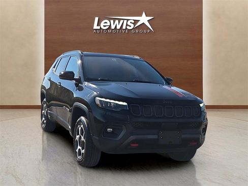 Used 2022 Jeep Compass Trailhawk w/ Trailhawk Elite Group image 6