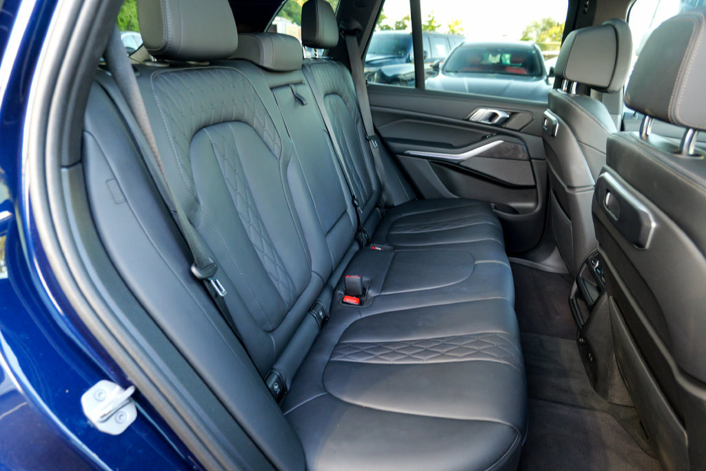 Used 2024 BMW X5 xDrive40i w/ Premium Package AWD/4WD image 31