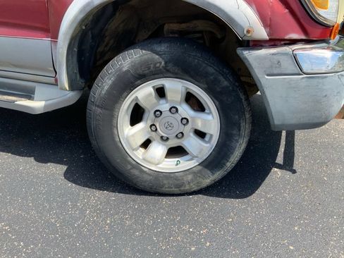 Used 2000 Toyota Tacoma PreRunner w/ Value Pkg RWD image 17