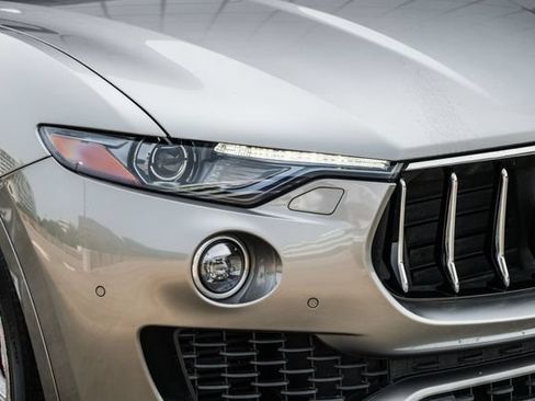 Used 2017 Maserati Levante S AWD/4WD image 52