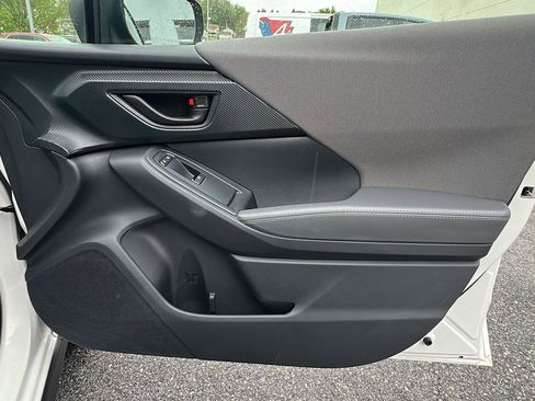 Used 2024 Subaru Crosstrek 2.0i Premium AWD/4WD image 12