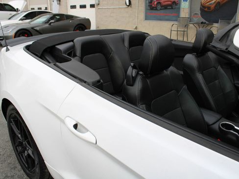 Used 2019 Ford Mustang Premium image 34