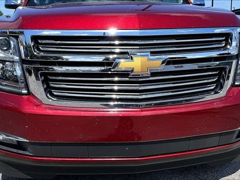 Used 2017 Chevrolet Suburban Premier AWD/4WD image 38