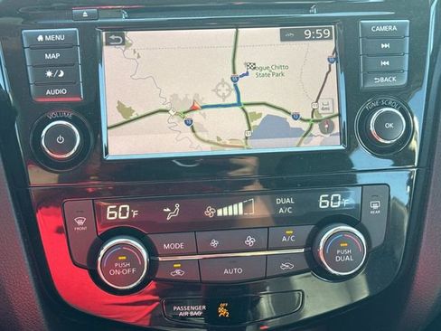 Used 2022 Nissan Rogue Sport SL image 31