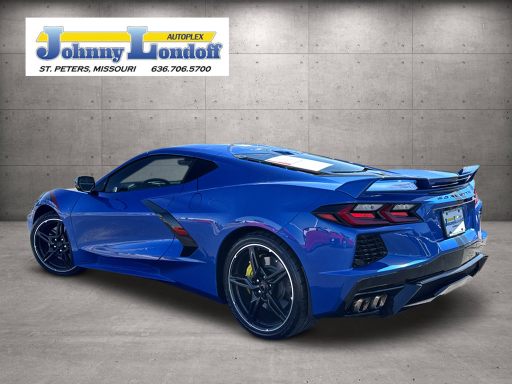 Used 2020 Chevrolet Corvette Stingray Preferred Cpe w/ 2LT Preferred Equipment Group RWD image 3