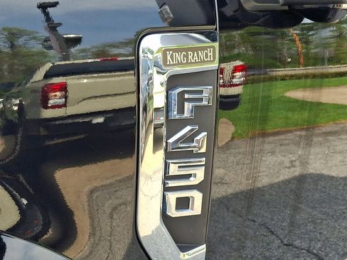 Certified 2021 Ford F450 King Ranch w/ King Ranch Ultimate Package AWD/4WD image 35