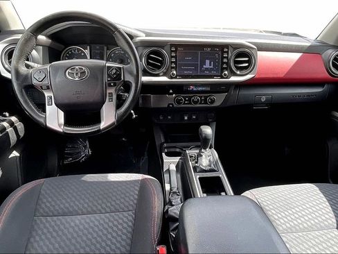 Used 2022 Toyota Tacoma SR5 w/ Technology Package RWD image 15
