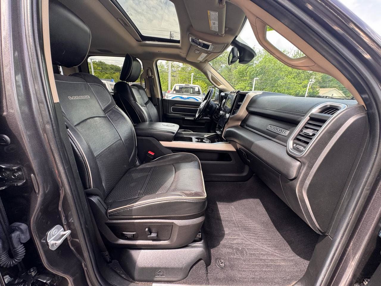 Used 2019 RAM 3500 Laramie AWD/4WD image 44