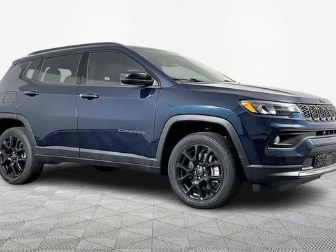 New 2026 Jeep Compass Latitude AWD/4WD image 3