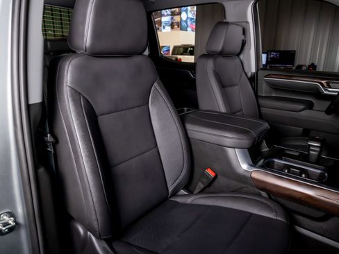 Used 2026 GMC Sierra 1500 SLT AWD/4WD image 19