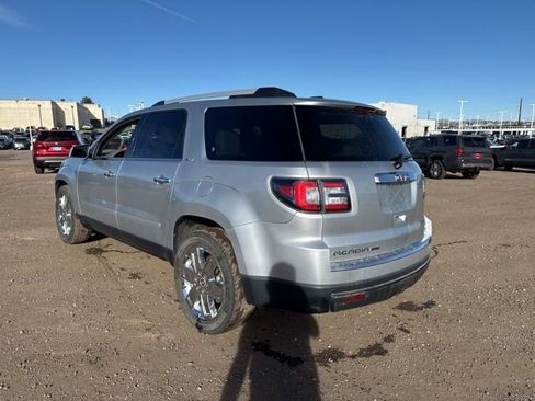 Used 2017 GMC Acadia Limited SLT image 3