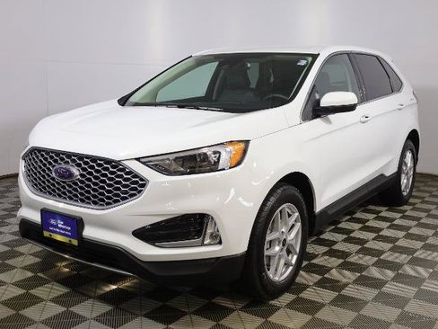 Certified 2024 Ford Edge SEL w/ Convenience Package AWD/4WD image 3