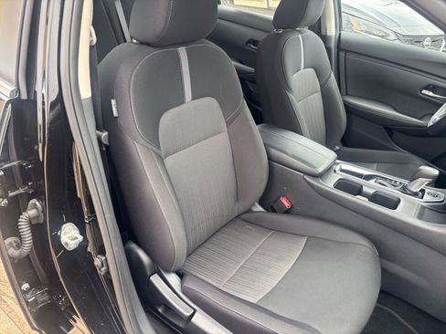 Used 2025 Nissan Sentra SV FWD image 34