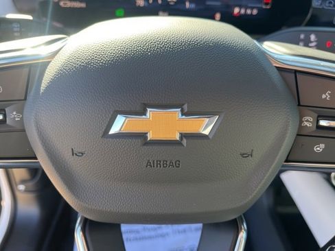 New 2026 Chevrolet Equinox EV LT image 17