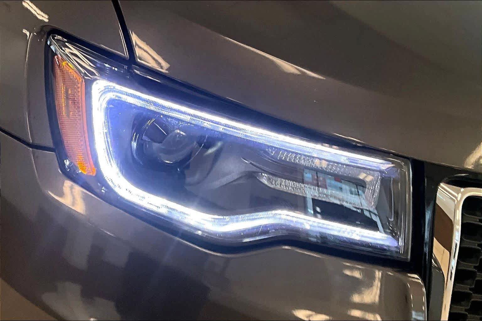 Used 2019 Jeep Grand Cherokee Limited w/ Luxury Group II RWD image 26