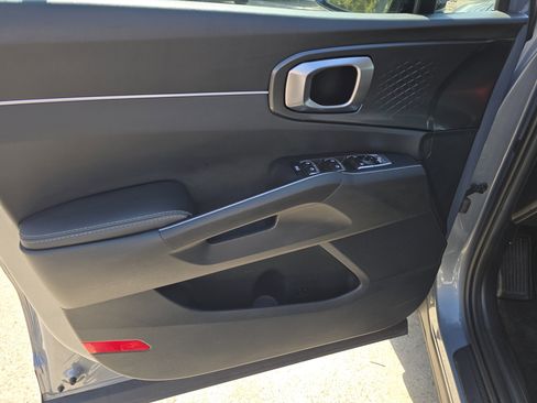 Certified 2023 Kia Sorento S image 17