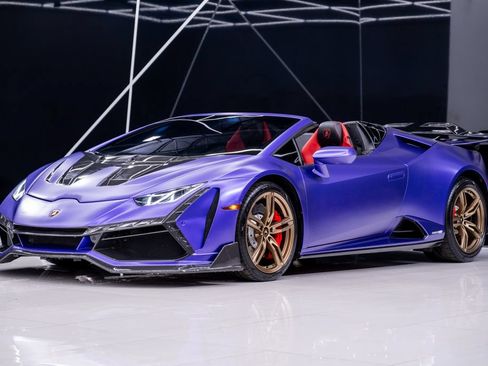 Used 2021 Lamborghini Huracan EVO RWD image 2
