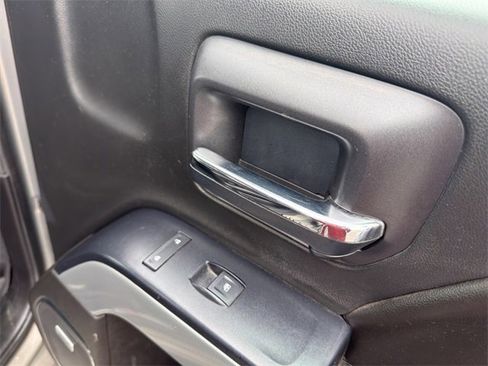 Used 2017 Chevrolet Silverado 2500 LTZ image 15