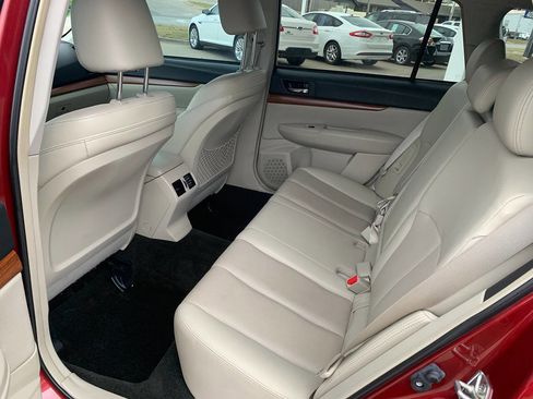 Used 2014 Subaru Outback 2.5i Limited image 10