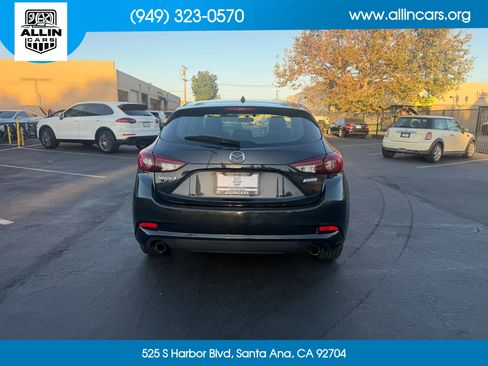 Used 2017 MAZDA MAZDA3 Sport FWD image 5